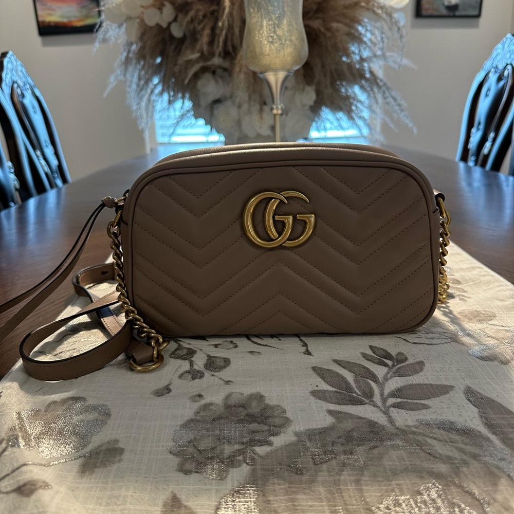 🍭 SOLD 🍭 Authentic Gucci GG MARMONT SMALL SHOULDER BAG